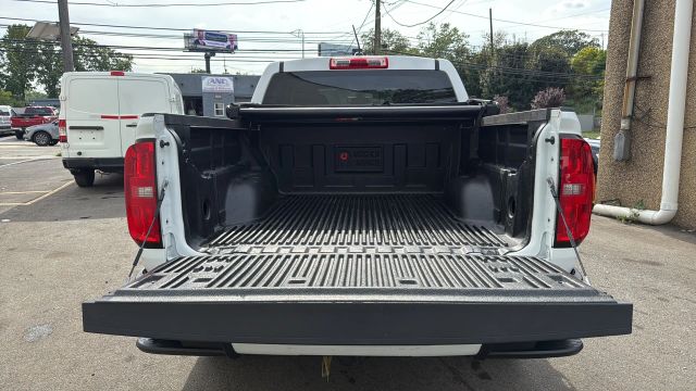 2017 Chevrolet Colorado Work Truck Image 11 of 30