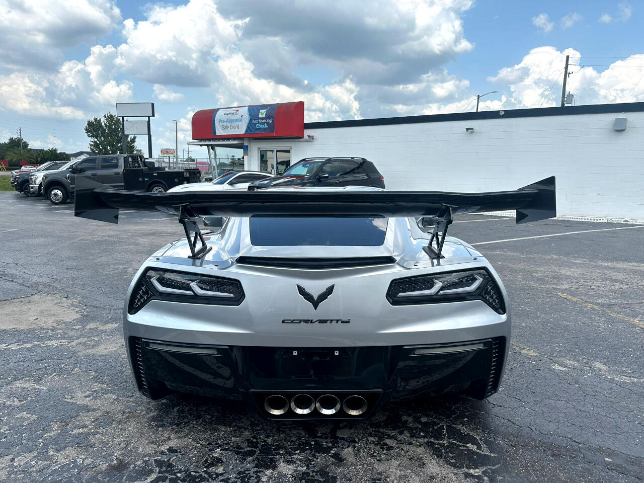 Vehicle image 8 of 25