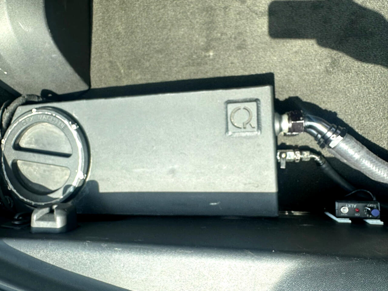 Vehicle image 16 of 25
