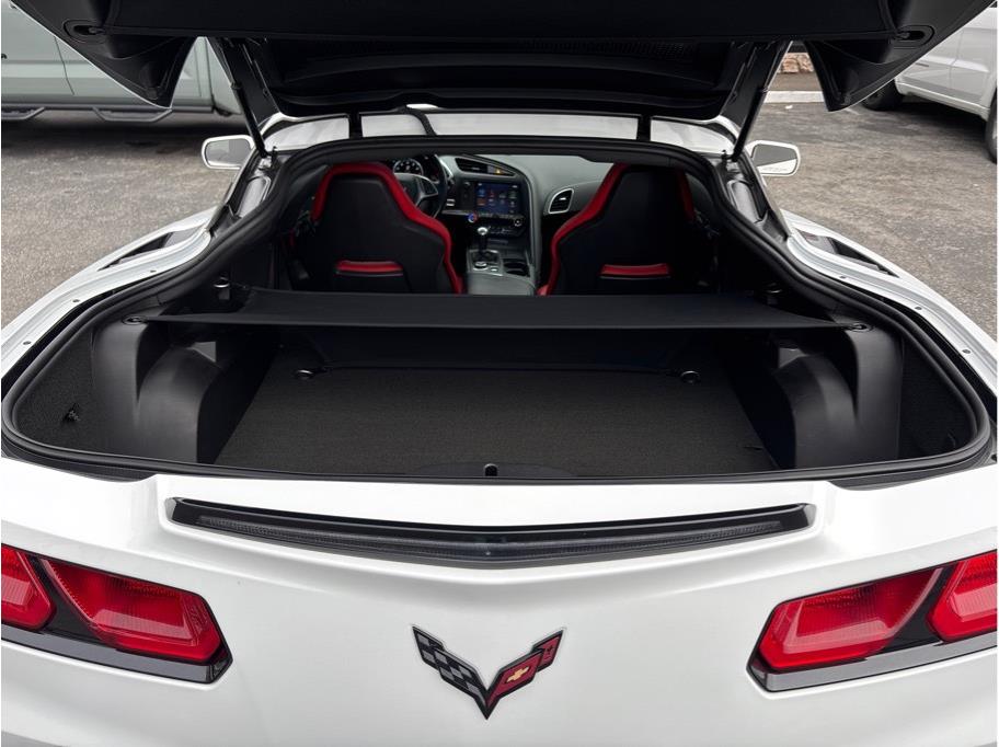 Vehicle image 11 of 33