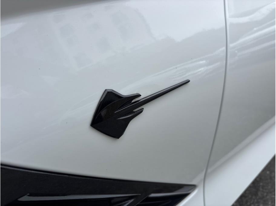 Vehicle image 31 of 33