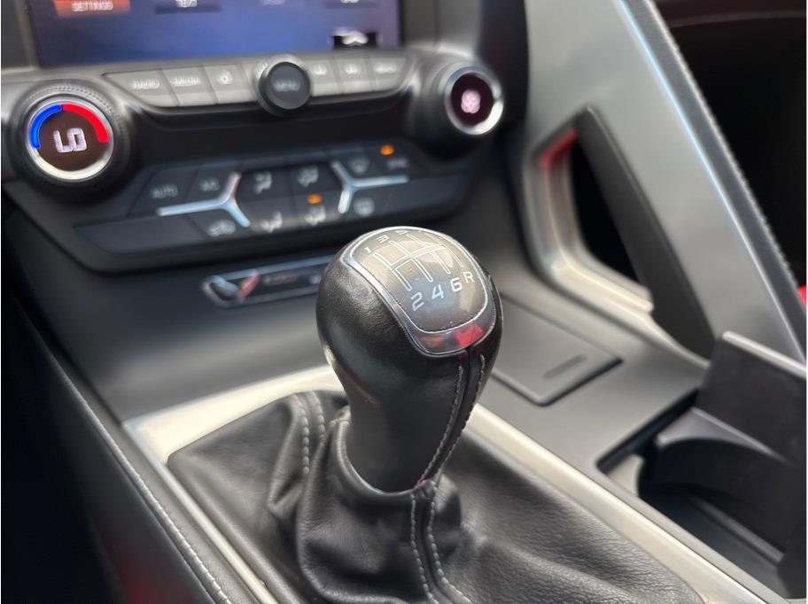Vehicle image 24 of 33