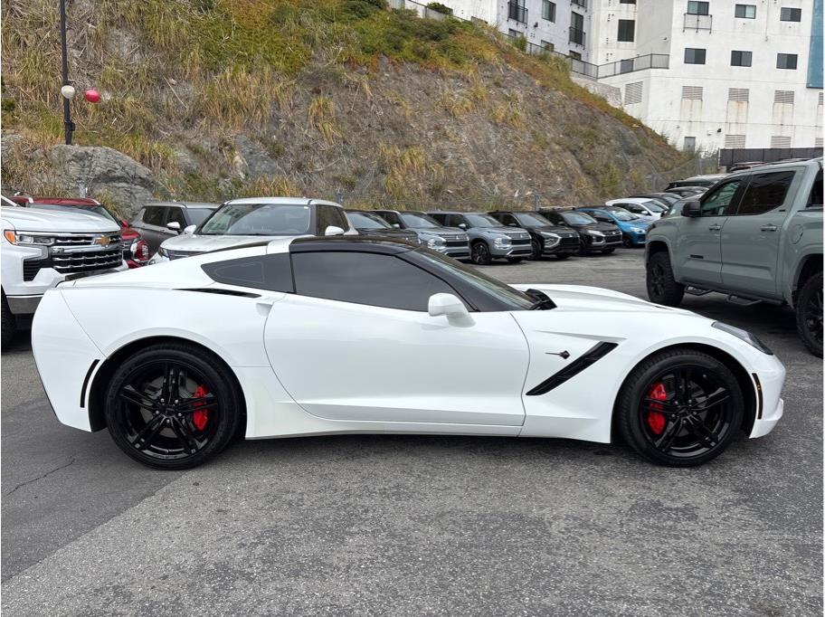Vehicle image 4 of 33