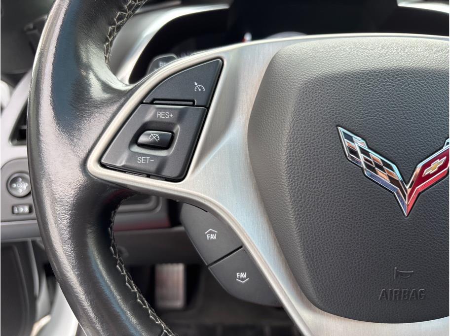 Vehicle image 18 of 33