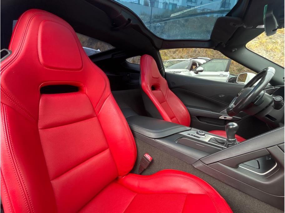 Vehicle image 12 of 33