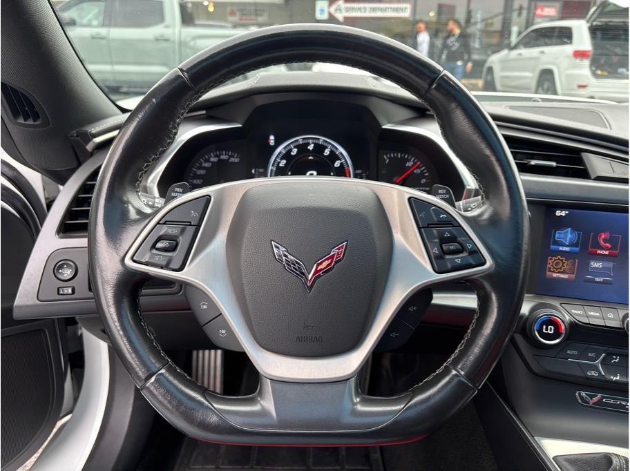 Vehicle image 17 of 33