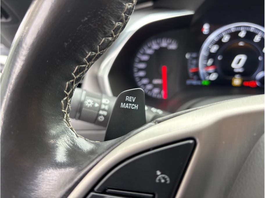 Vehicle image 26 of 33