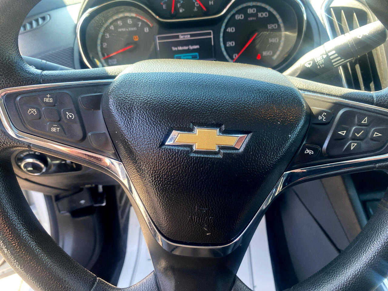 Vehicle image 18 of 28