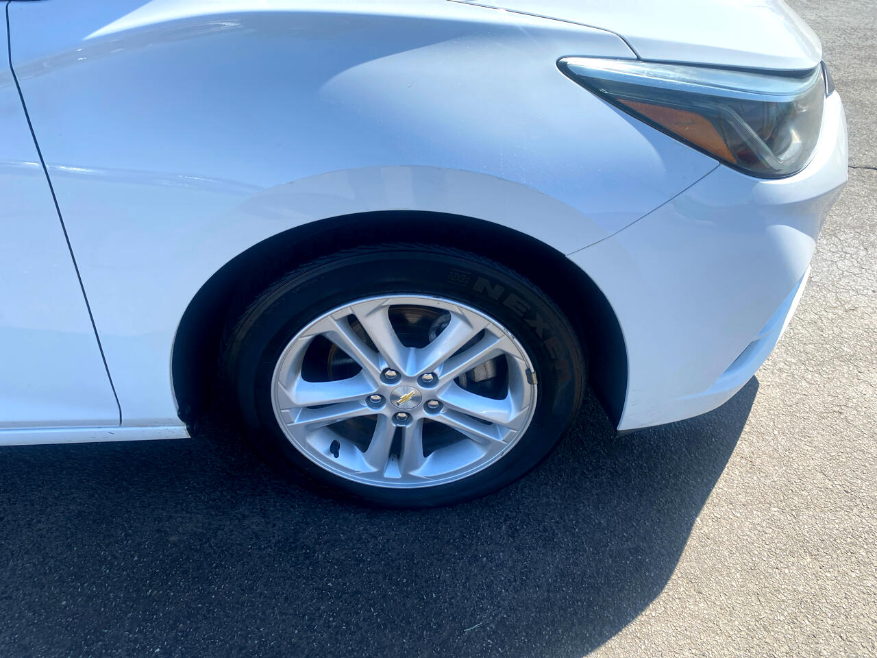 Vehicle image 9 of 28