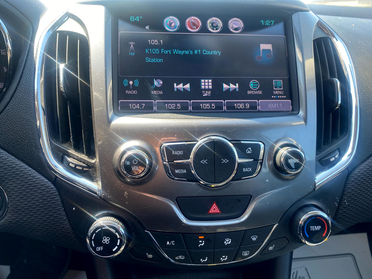 Vehicle image 20 of 28