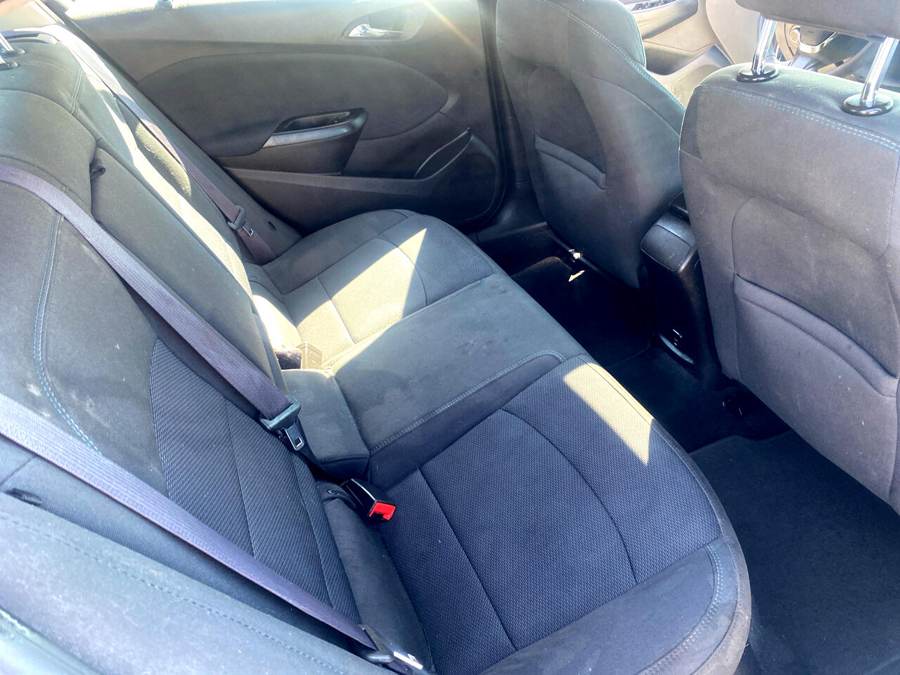 Vehicle image 26 of 28