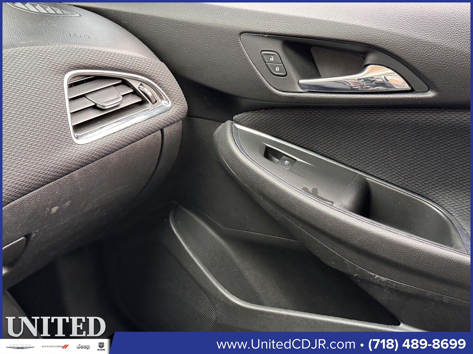 2017 Chevrolet Cruze LT Image 26 of 31