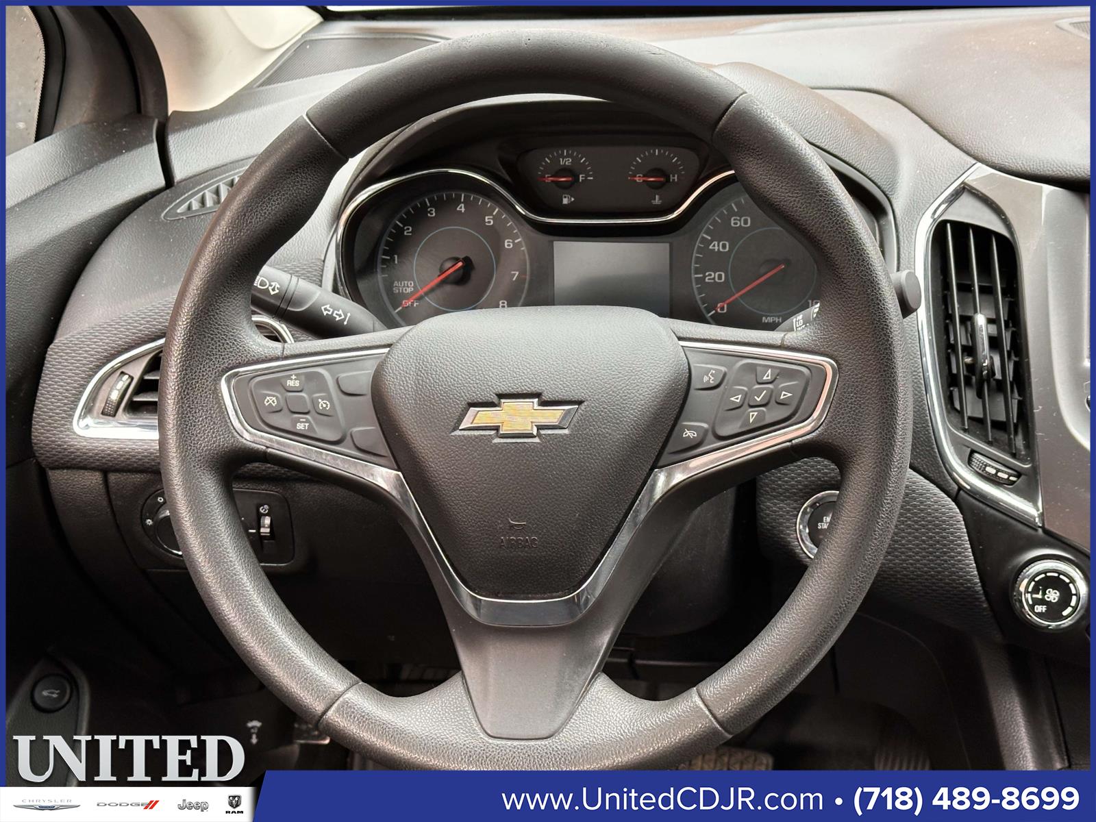 2017 Chevrolet Cruze LT Image 21 of 31
