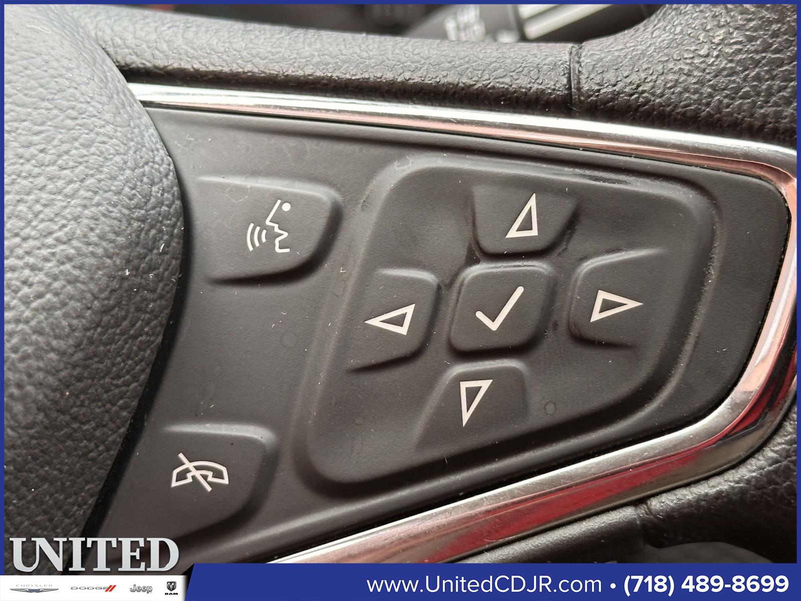 2017 Chevrolet Cruze LT Image 12 of 31