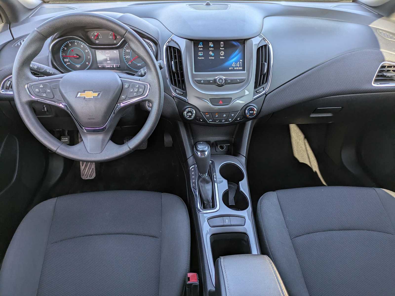 2017 Chevrolet Cruze LT Image 17 of 33