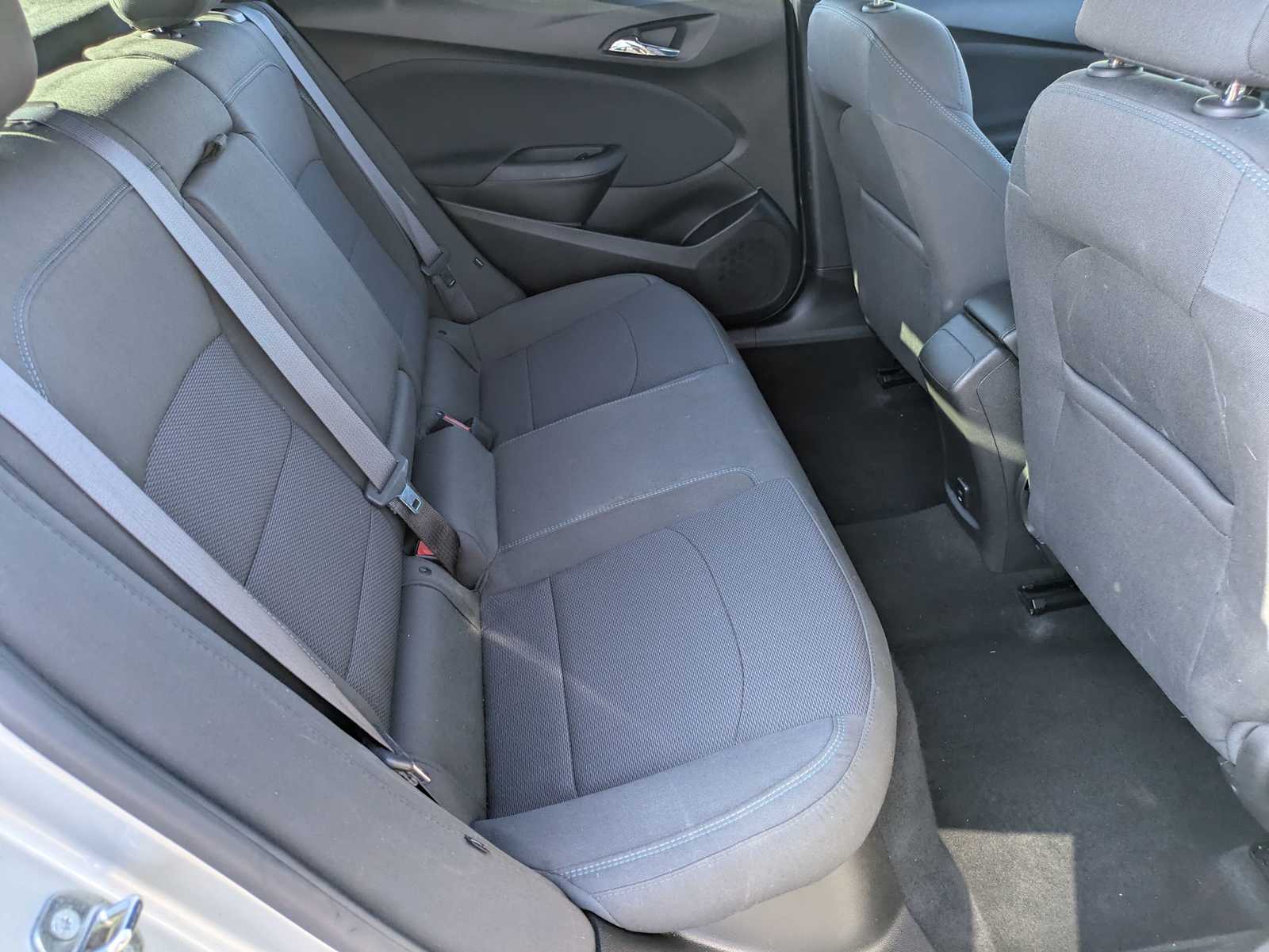 2017 Chevrolet Cruze LT Image 11 of 33