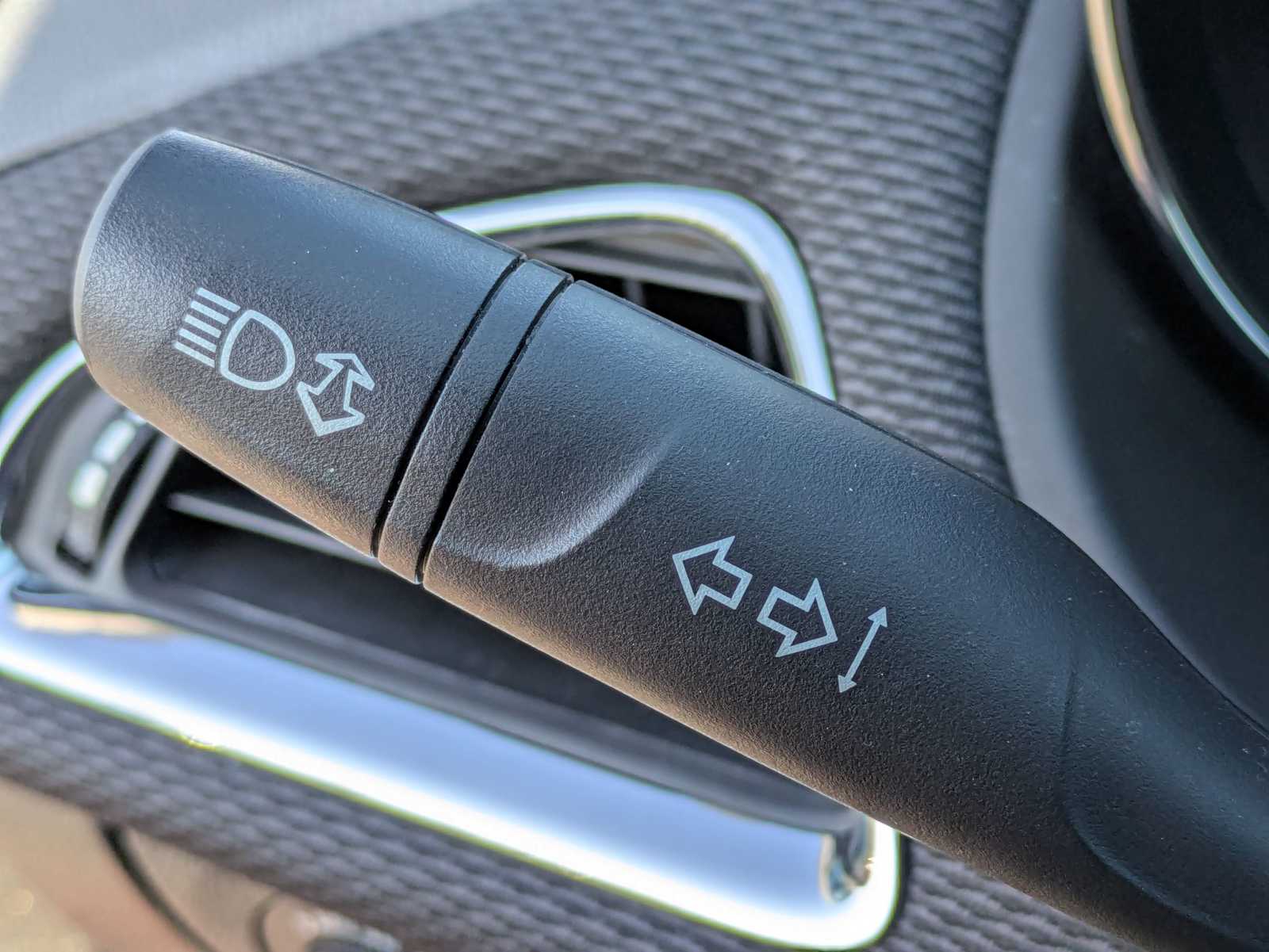 2017 Chevrolet Cruze LT Image 28 of 33