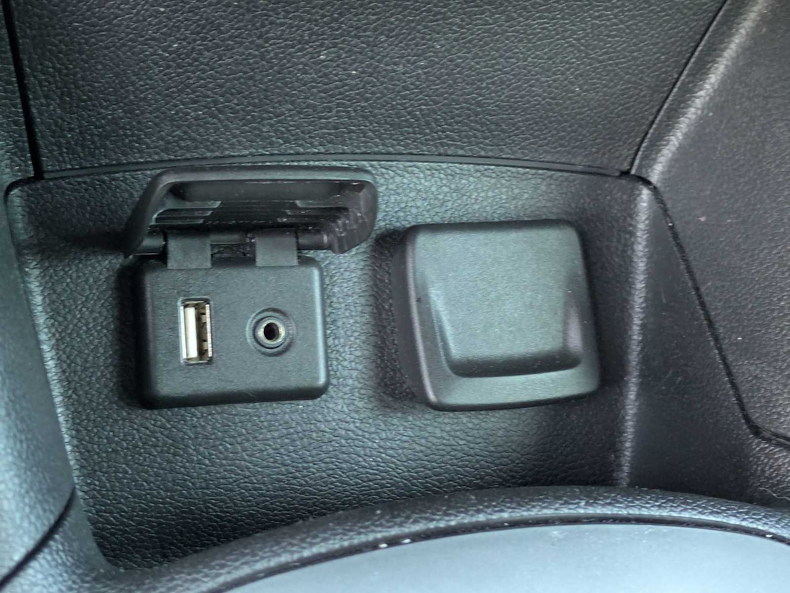 2017 Chevrolet Cruze LT Image 26 of 33