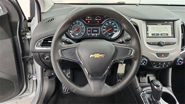 2017 Chevrolet Cruze LS Image 18 of 25