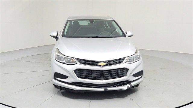 2017 Chevrolet Cruze LS Image 3 of 25