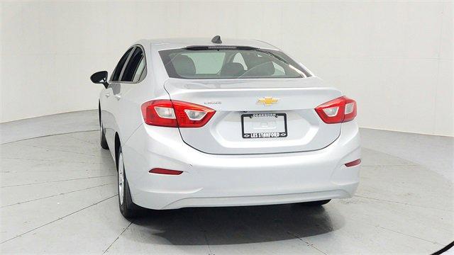 2017 Chevrolet Cruze LS Image 9 of 25