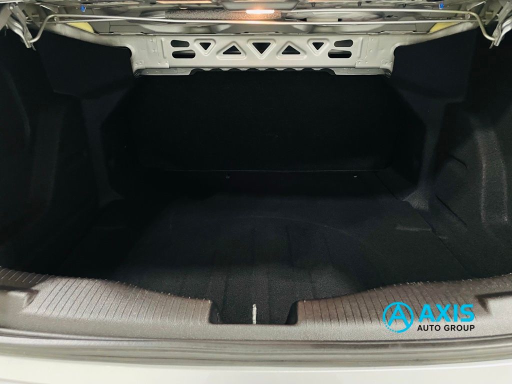 2017 Chevrolet Cruze LS Image 21 of 43