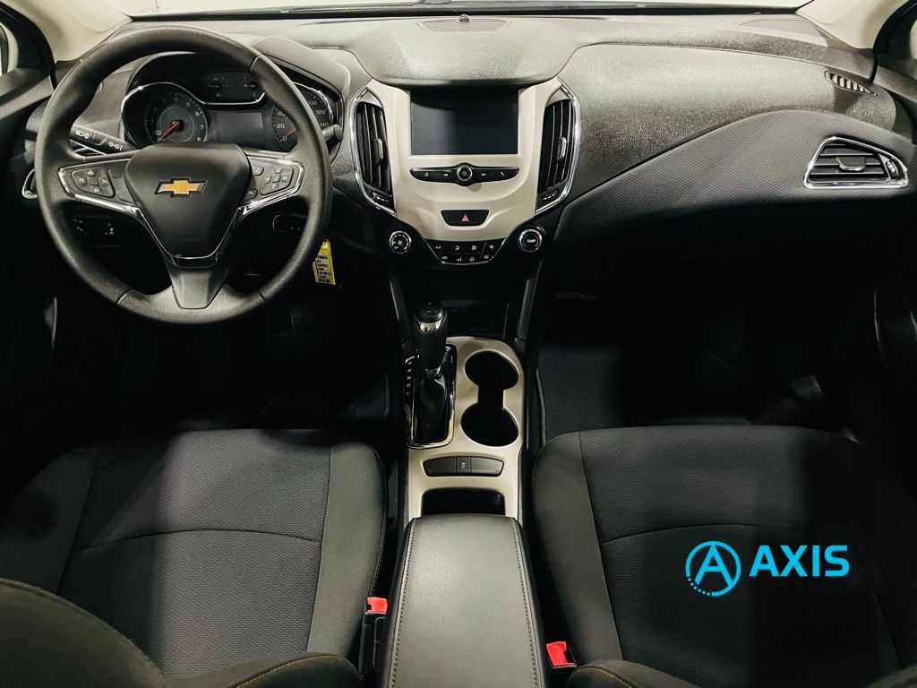 2017 Chevrolet Cruze LS Image 29 of 43