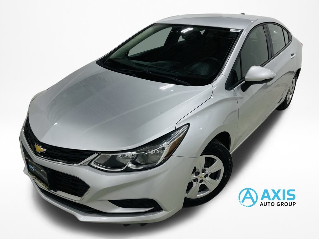 2017 Chevrolet Cruze LS Image 5 of 43
