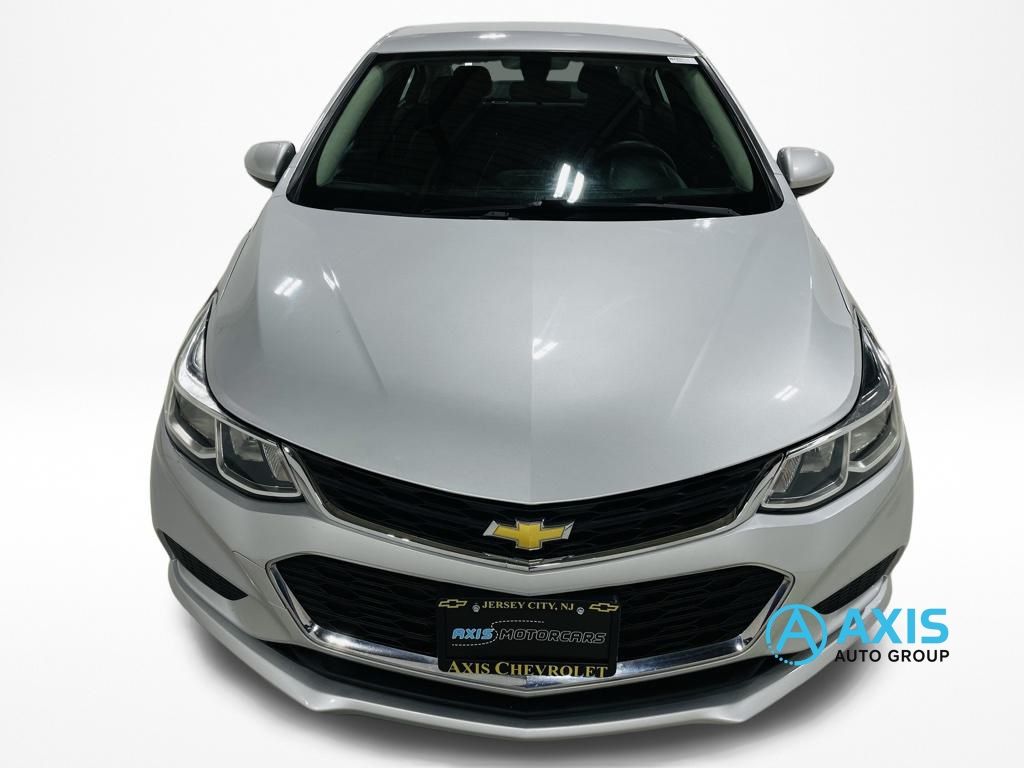 2017 Chevrolet Cruze LS Image 6 of 43