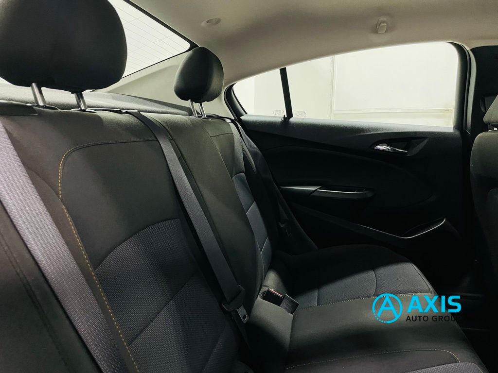 2017 Chevrolet Cruze LS Image 24 of 43