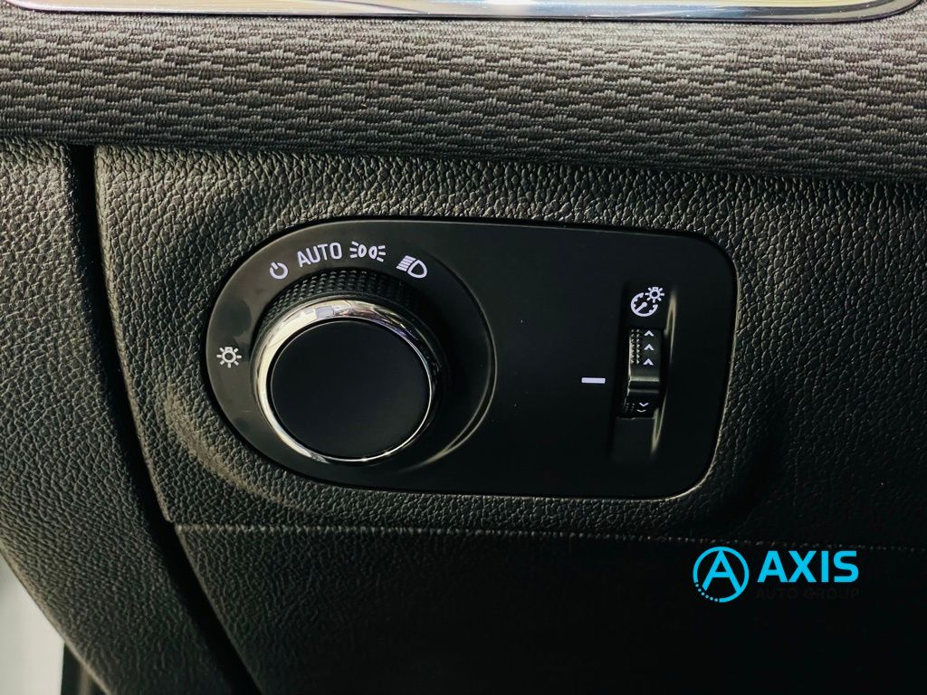 2017 Chevrolet Cruze LS Image 38 of 43