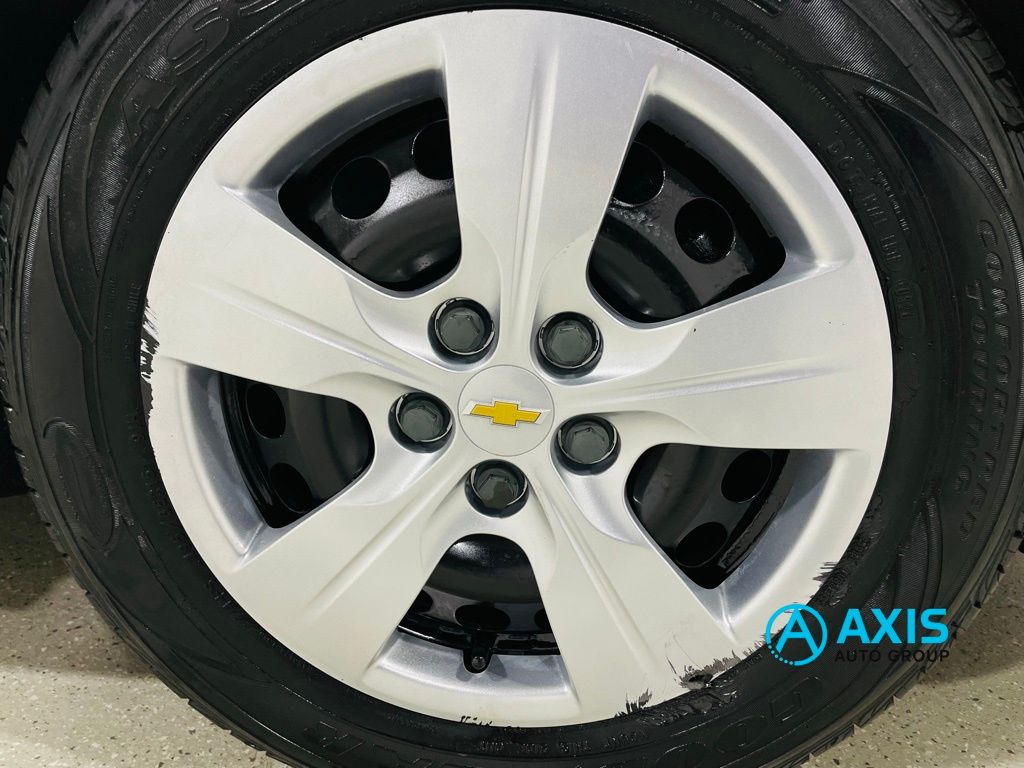 2017 Chevrolet Cruze LS Image 20 of 43