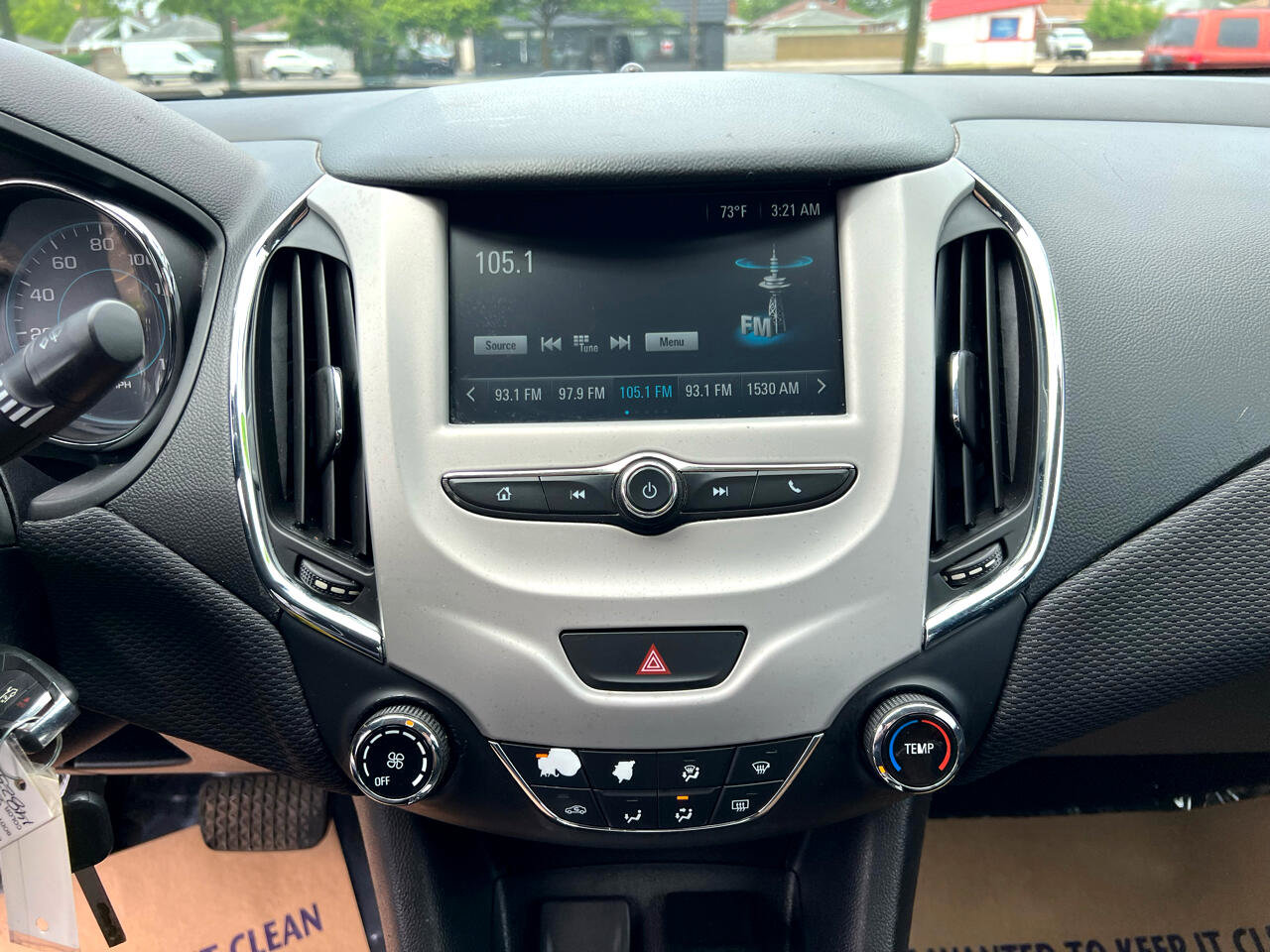 2017 Chevrolet Cruze LS Image 15 of 23