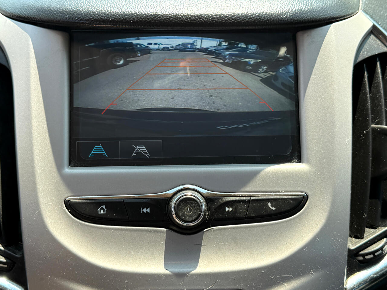 Vehicle image 15 of 21