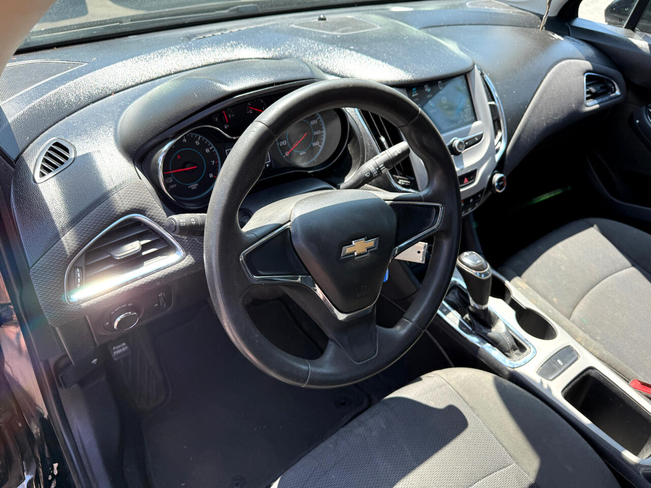 Vehicle image 9 of 21