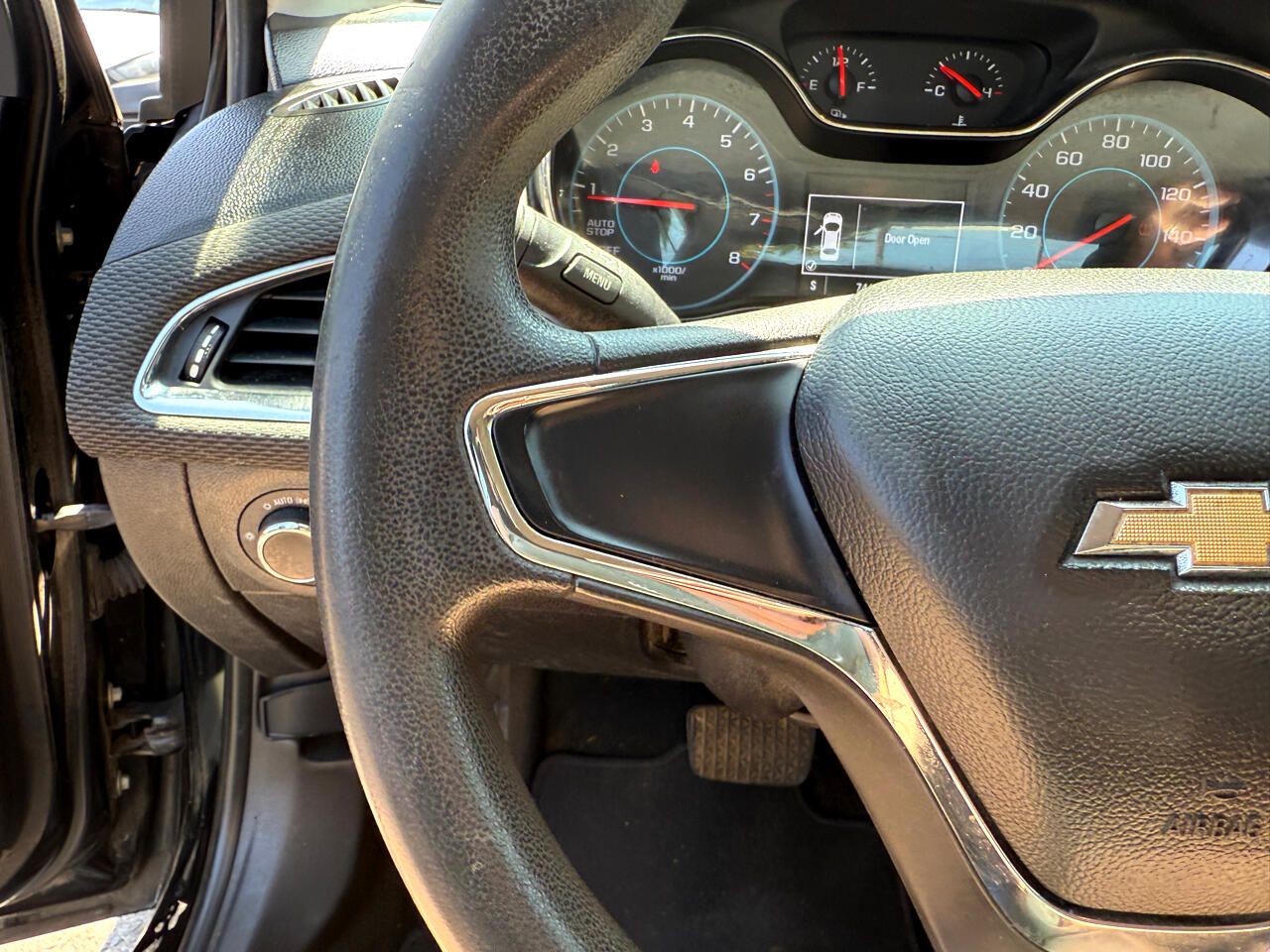 Vehicle image 16 of 21