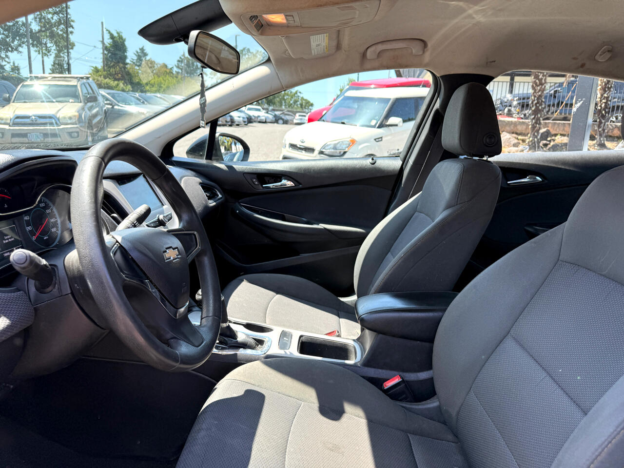 Vehicle image 10 of 21