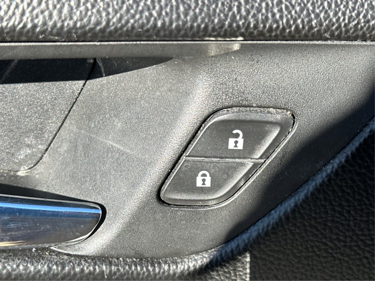 2017 Chevrolet Cruze LT Image 22 of 35