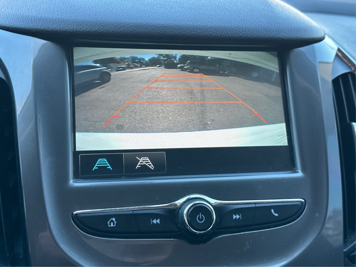 2017 Chevrolet Cruze LT Image 17 of 35