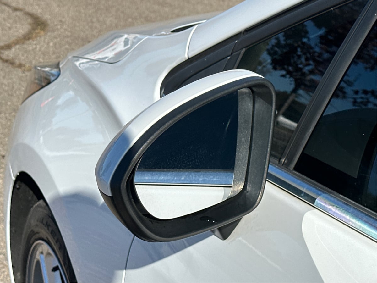 2017 Chevrolet Cruze LT Image 25 of 35