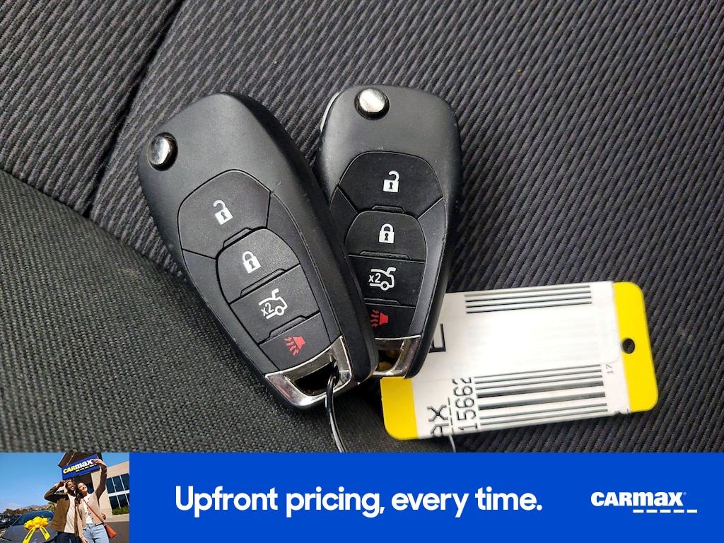 2017 Chevrolet Cruze LT Image 21 of 27