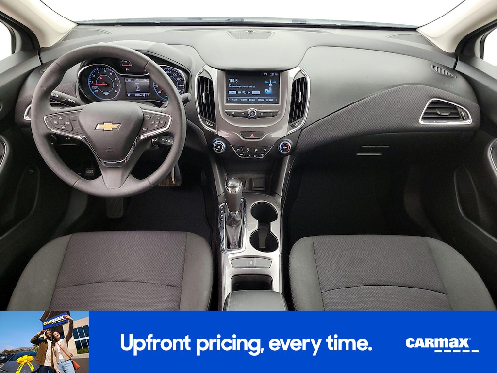 2017 Chevrolet Cruze LT Image 13 of 27