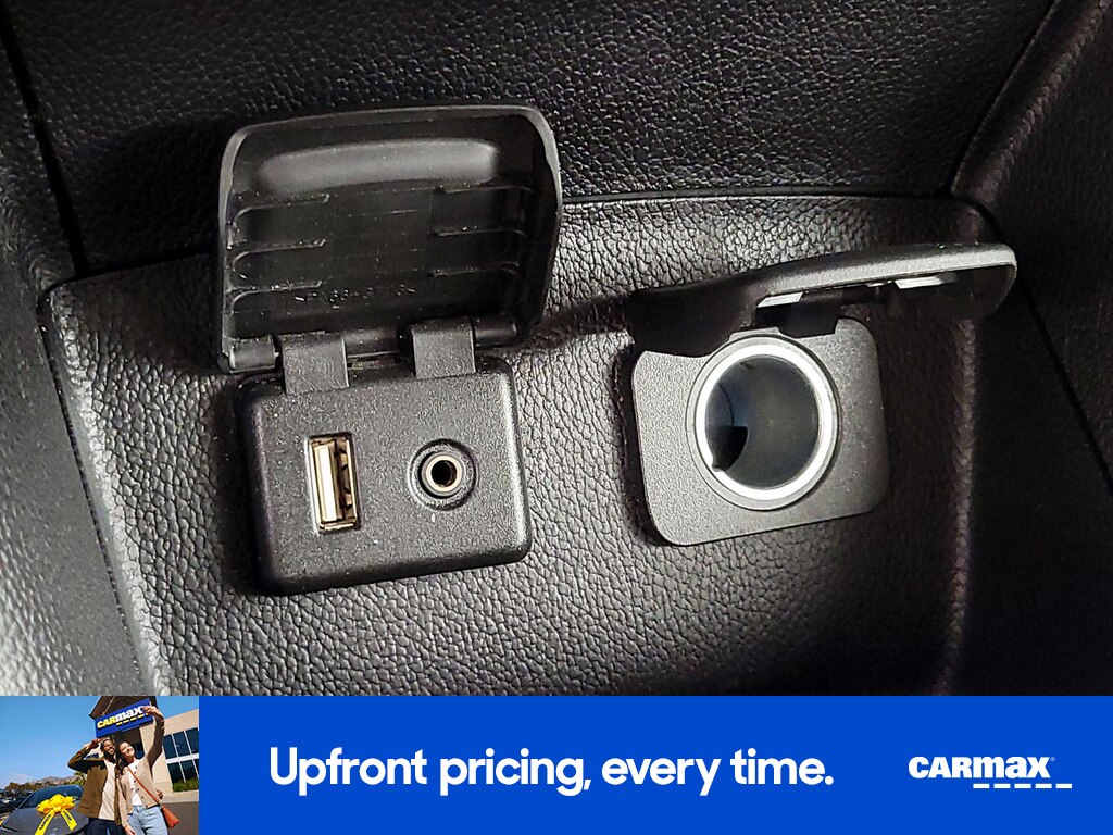 2017 Chevrolet Cruze LT Image 22 of 27