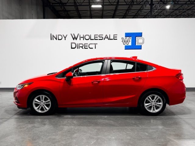 2017 Chevrolet Cruze LT Image 8 of 24