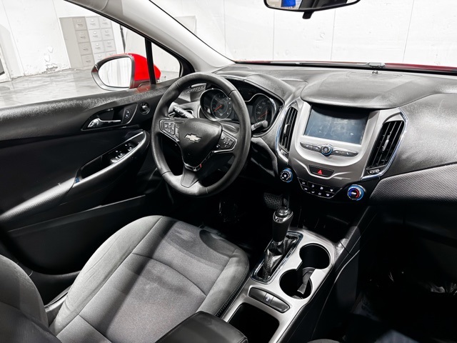 2017 Chevrolet Cruze LT Image 15 of 24