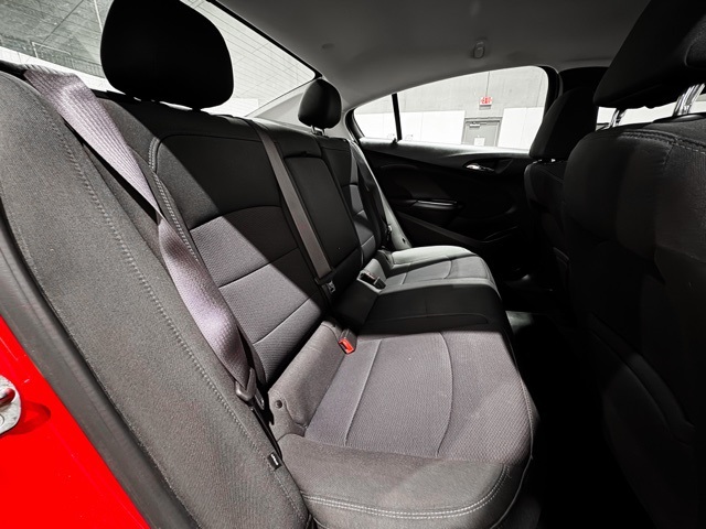 2017 Chevrolet Cruze LT Image 9 of 24