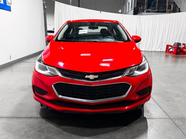 2017 Chevrolet Cruze LT Image 3 of 24