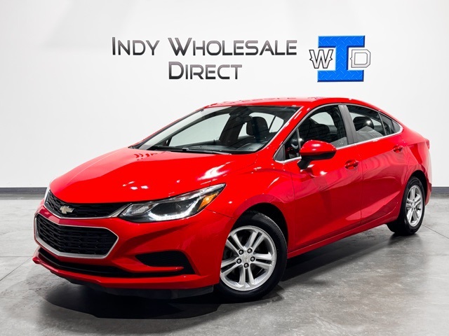 2017 Chevrolet Cruze LT Image 2 of 24