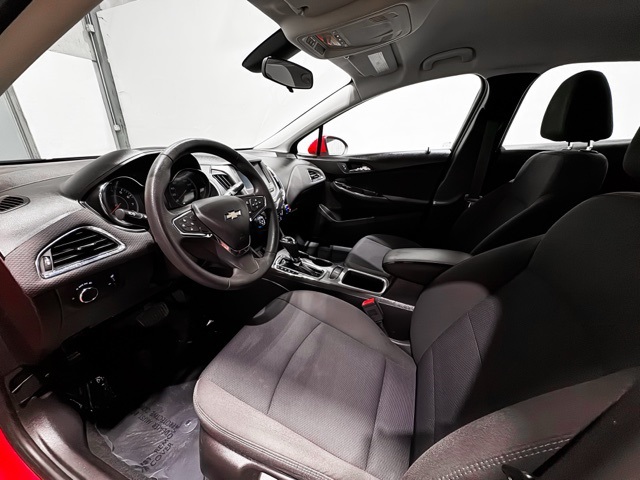 2017 Chevrolet Cruze LT Image 16 of 24