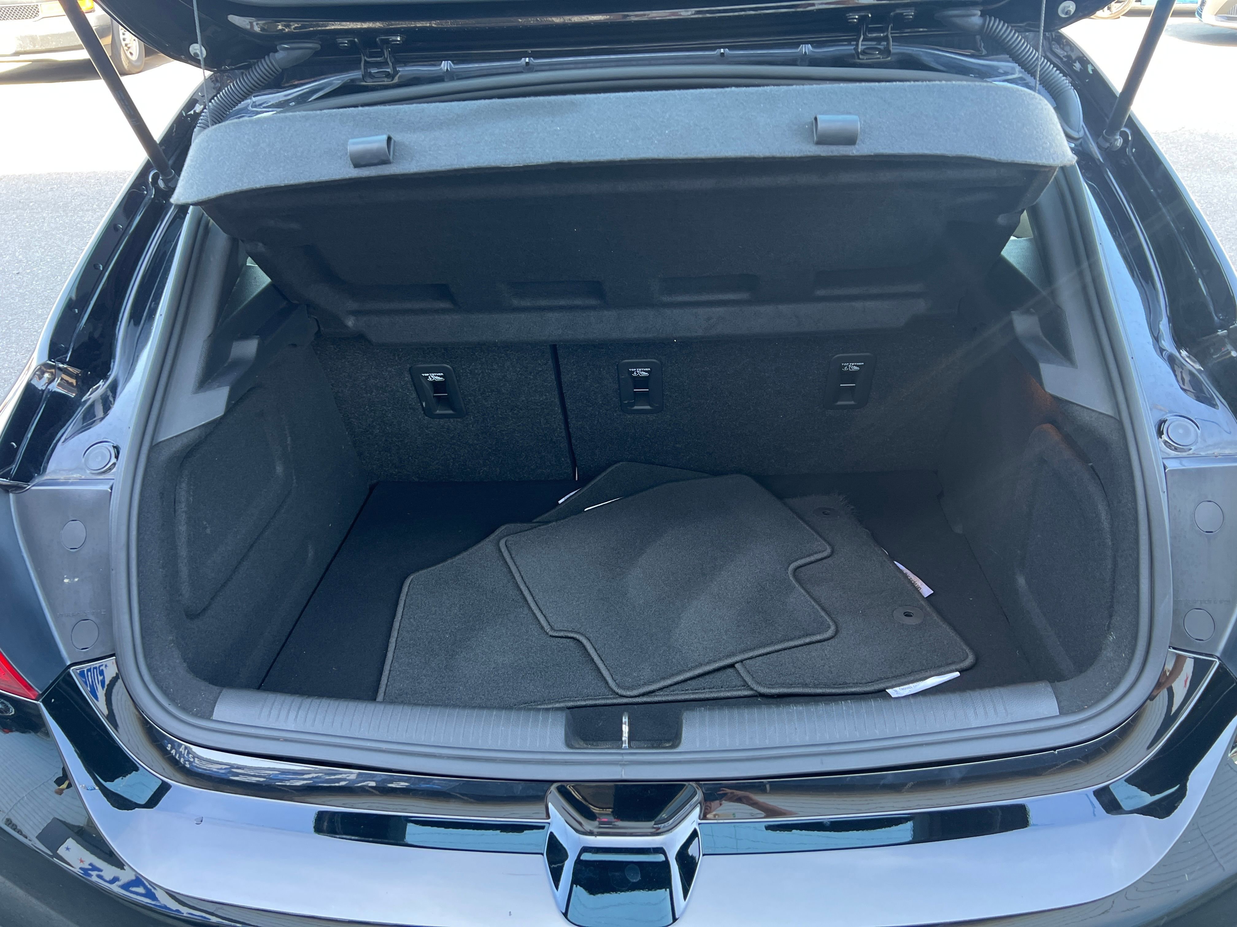 Vehicle image 13 of 25